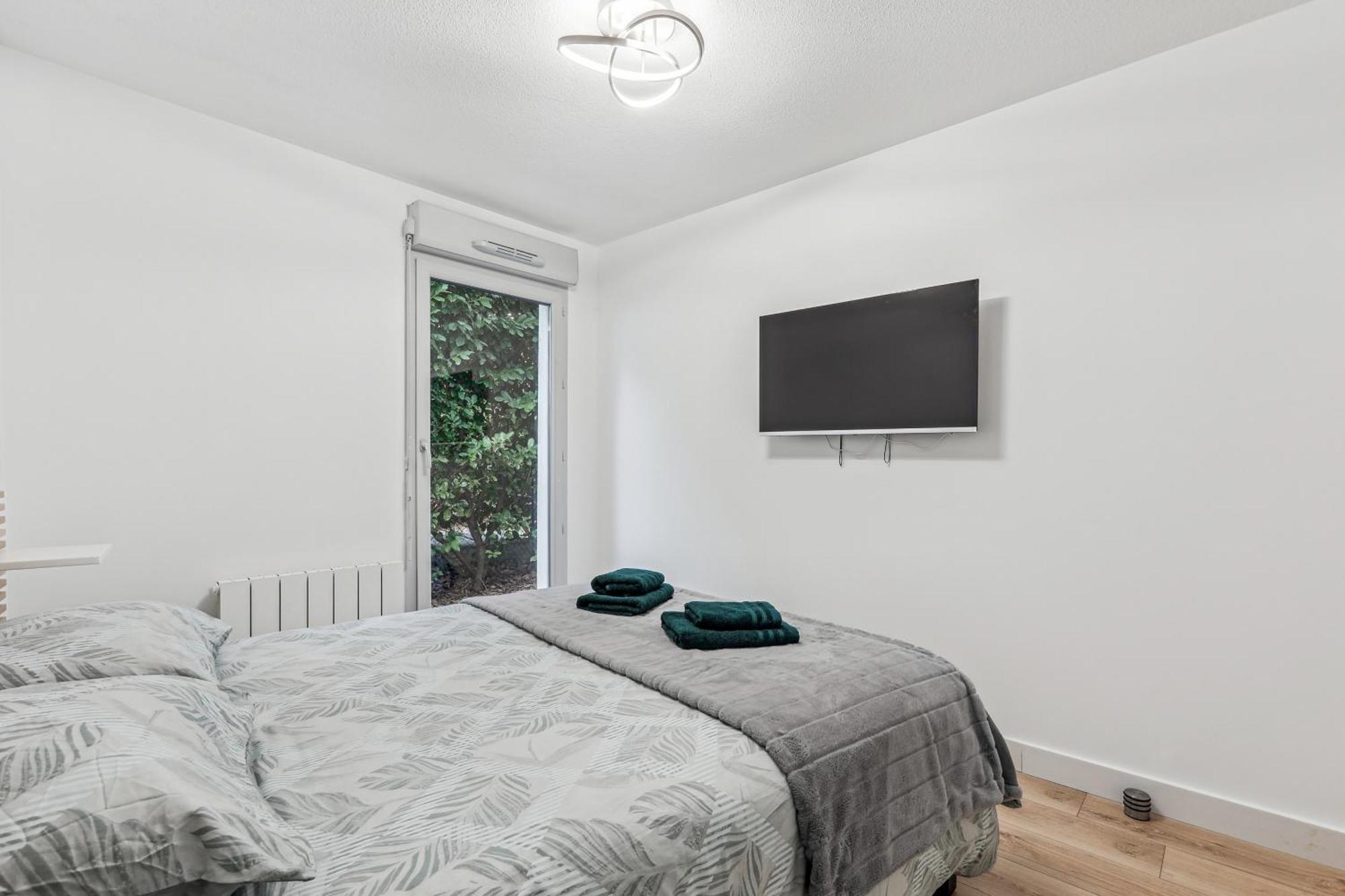 Comfort And Tranquility Near Lyon And Groupama Stadium, 4 Personnes Meyzieu ภายนอก รูปภาพ