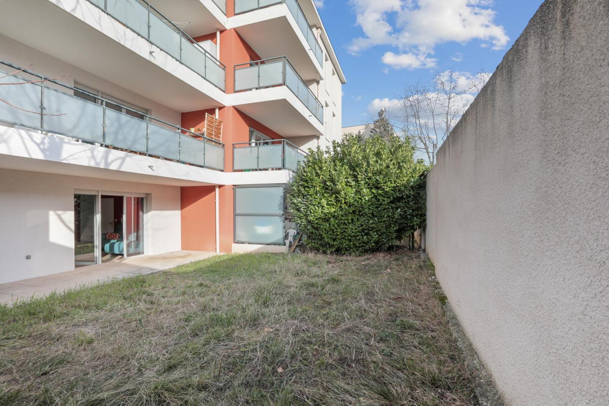 Comfort And Tranquility Near Lyon And Groupama Stadium, 4 Personnes Meyzieu ภายนอก รูปภาพ