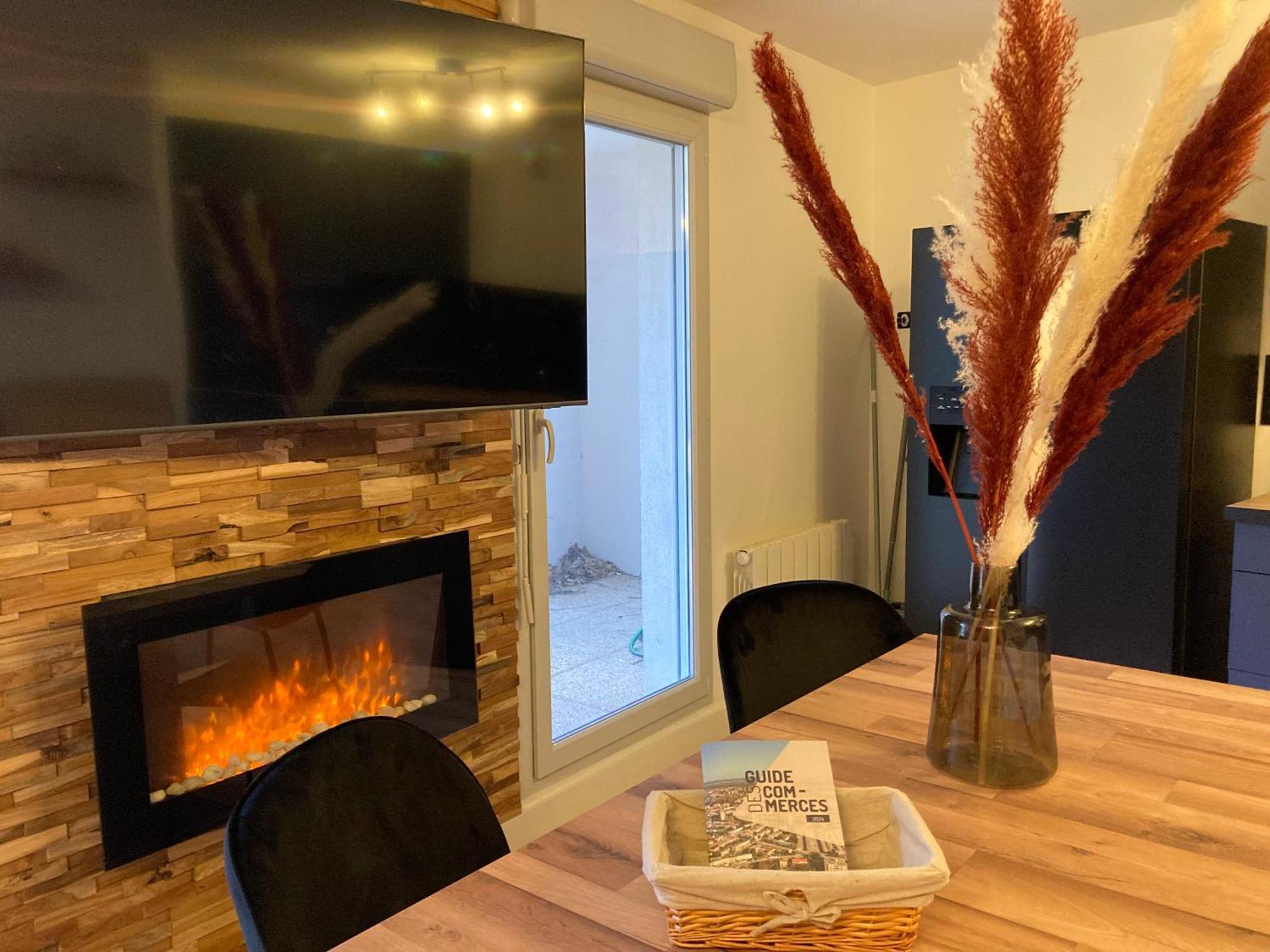 Comfort And Tranquility Near Lyon And Groupama Stadium, 4 Personnes Meyzieu ภายนอก รูปภาพ